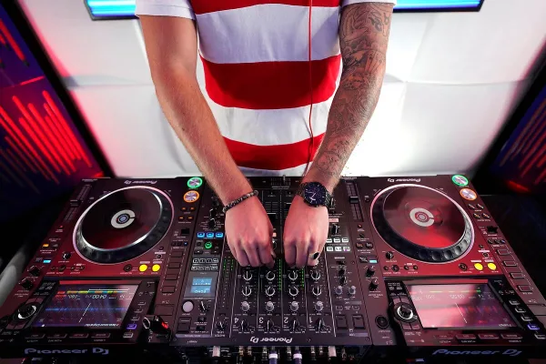 Pioneer DJ