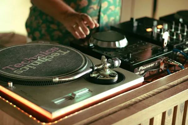 Turntable