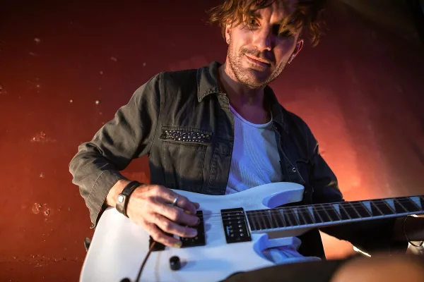 7 String Ibanez Guitars