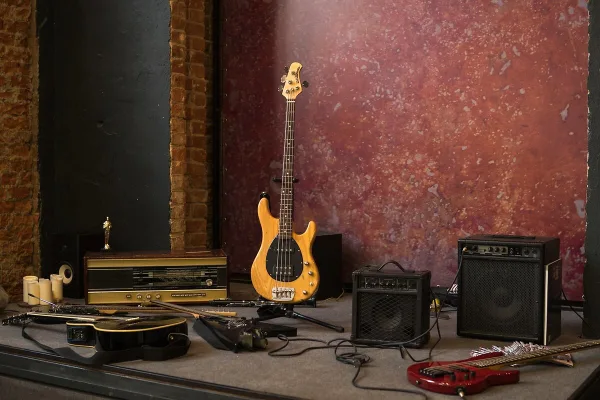Yamaha Fg830