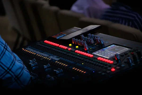 8 Channel Mixer