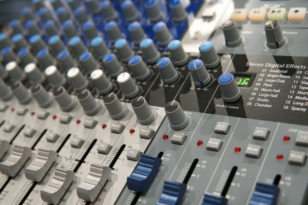 Behringer X32