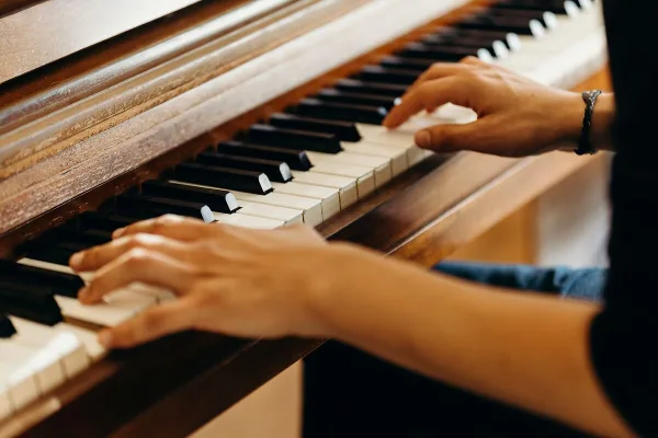 Portable Electronic Keyboard Piano