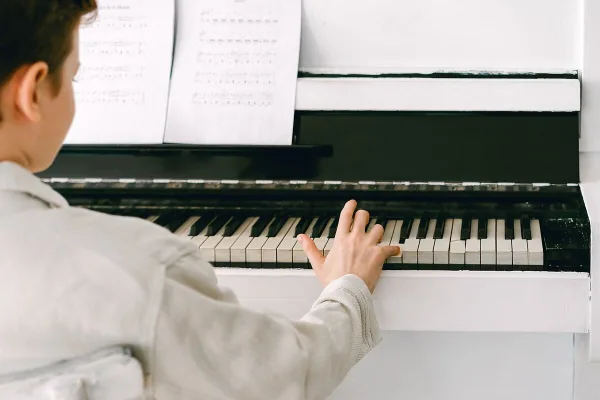 Full Keyboard Piano