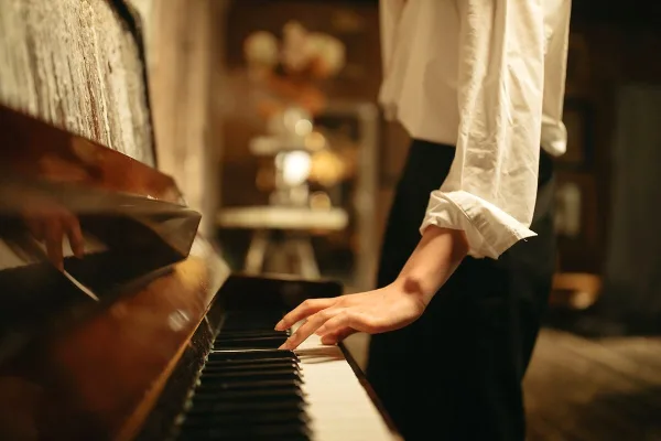 Wooden Piano Keyboard Stand