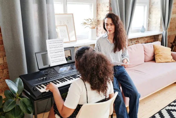 Yamaha 61 Key