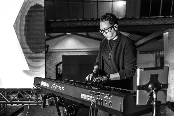 Roland Keyboard Synth