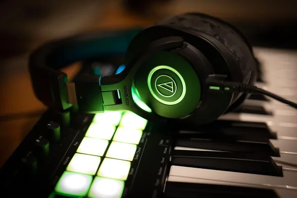 Desktop Synthesizer