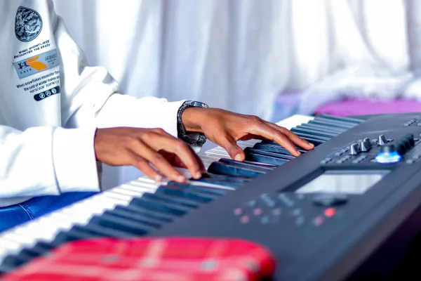 Piano Keyboard on Stand