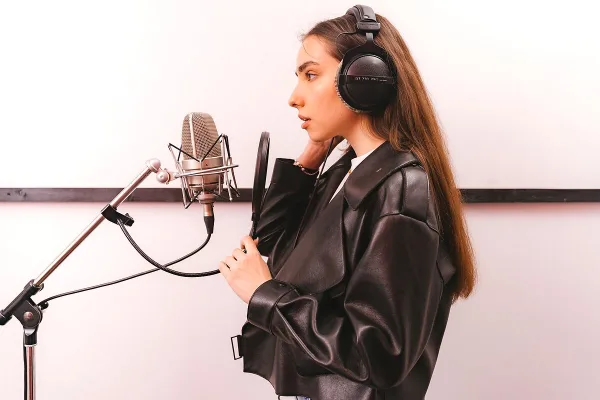 Microphone Stand with Mic