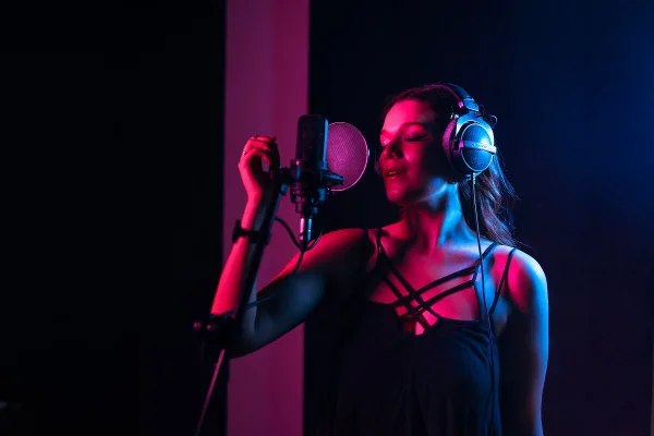 Vocal Wireless Microphone