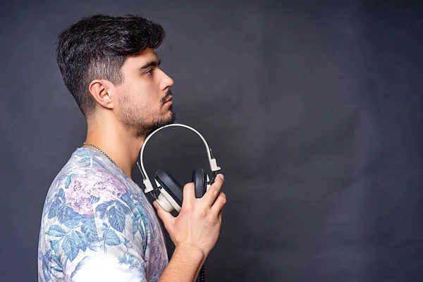 Nura Headphones