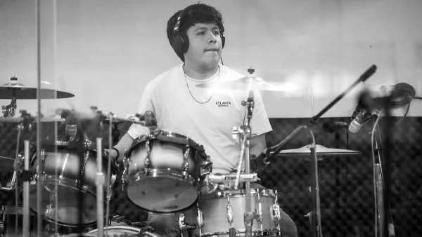 Acoustic Drum Kit: A Complete Buyer's Guide