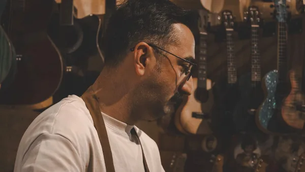 Common Gibson Acoustic Guitar Mistakes to Avoid