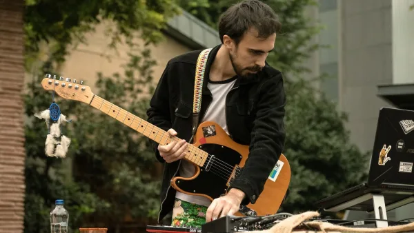 Common Jackson Flying V Guitar Mistakes to Avoid