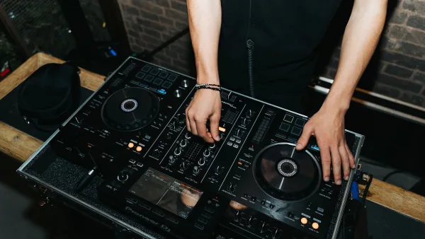 Dj Booth: A Complete Buyer's Guide