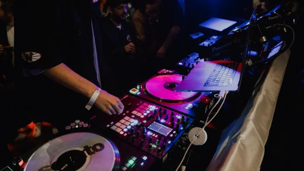 Dj Set Explained: Features, Types and Tips