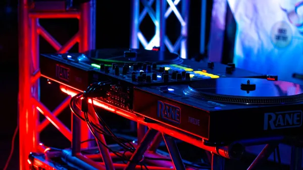Dj Turntable: A Complete Buyer's Guide