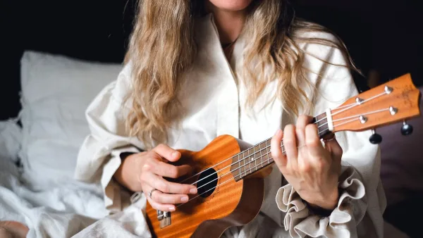 Electric Ukuleles for Beginners: A Complete Guide