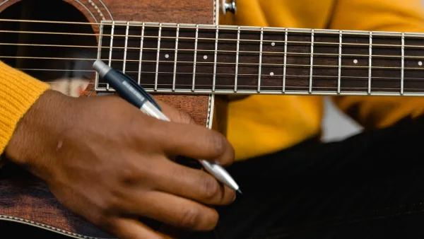 Epiphone J 200: A Complete Buyer's Guide