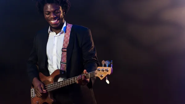 Fender Jazz Bass Explained: Features, Types and Tips