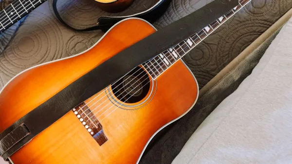 Gibson Acoustic Guitar Explained: Features, Types and Tips