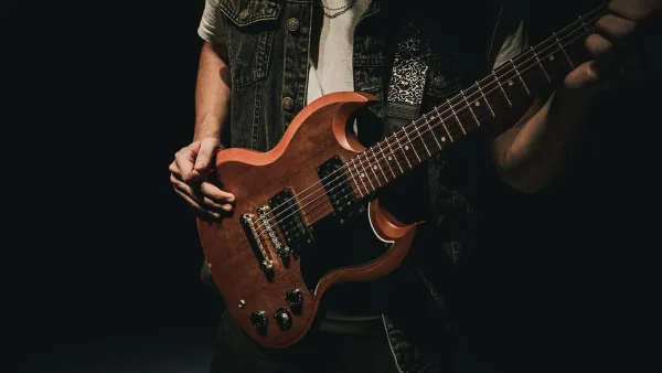 Gibson Guitars: A Complete Buyer's Guide