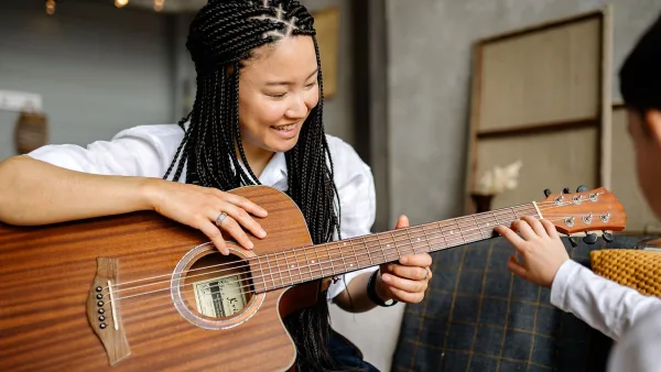Guitar Frets for Beginners: A Complete Guide