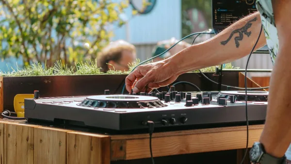Hercules Dj Controller: A Complete Buyer's Guide