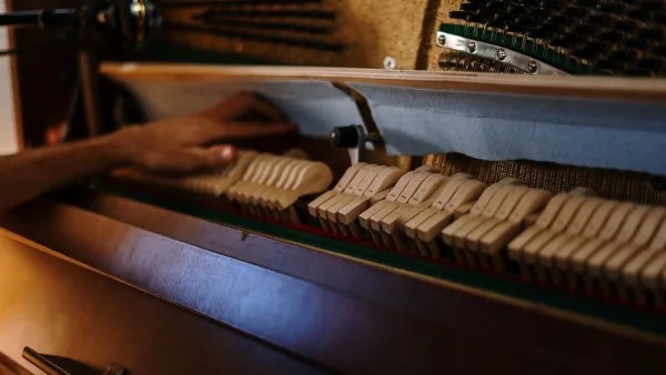 How to Set Up and Use Kalimba