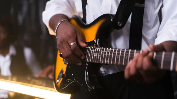 Lap Steel Guitar: A Complete Buyer's Guide