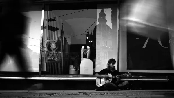 Left Handed Acoustic Guitars: A Complete Buyer's Guide