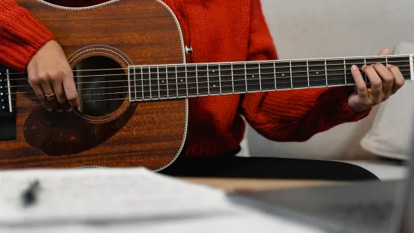 Left Handed Acoustic Guitars Explained: Features, Types and Tips