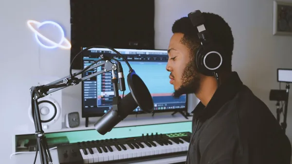 Microphone Stand for Beginners: A Complete Guide