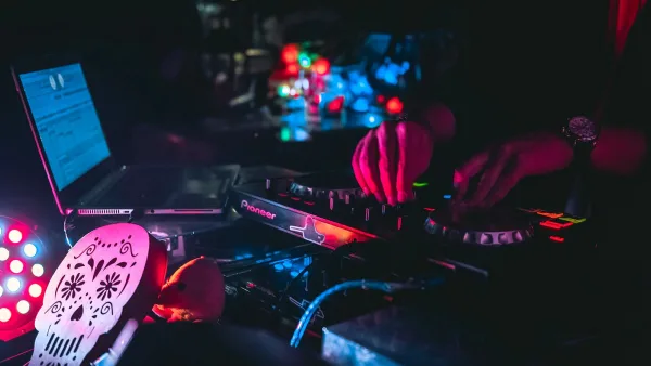Serato Dj: A Complete Guide