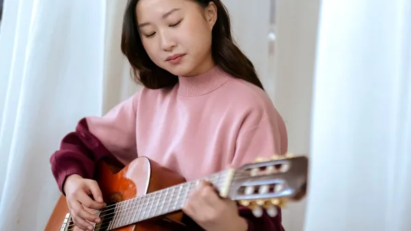Takamine Guitar for Beginners: A Complete Guide