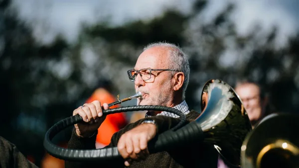 Tenor Horn Instrument for Beginners: A Complete Guide