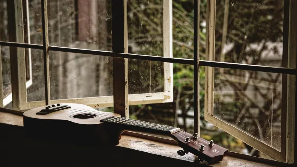 Tenor Ukulele: A Complete Buyer's Guide