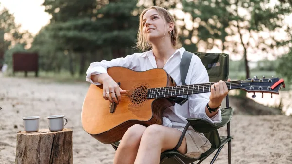 The Best Fender Acoustasonics for the Money