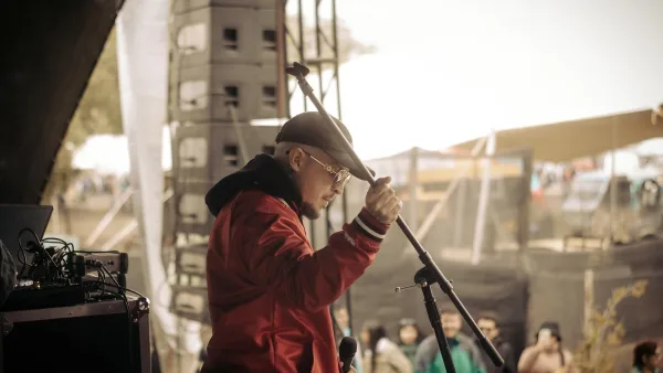 The Best Microphone Stands for the Money