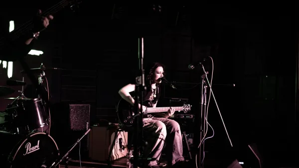 Wireless Guitar System Explained: Features, Types and Tips