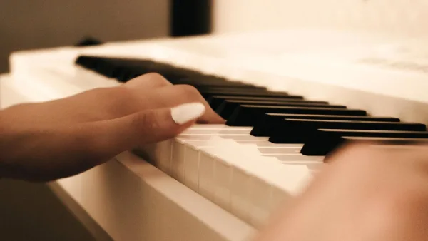 Yamaha P225: A Complete Buyer's Guide