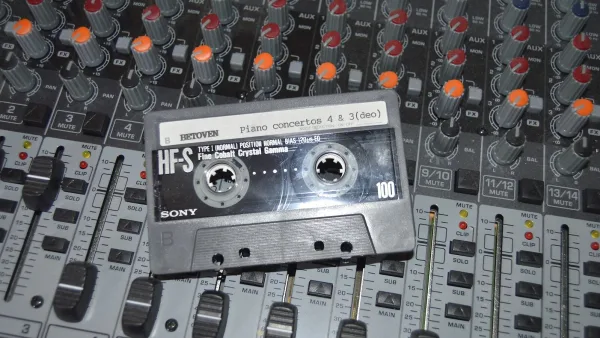 4 Channel Mixer Explained: Features, Types and Tips