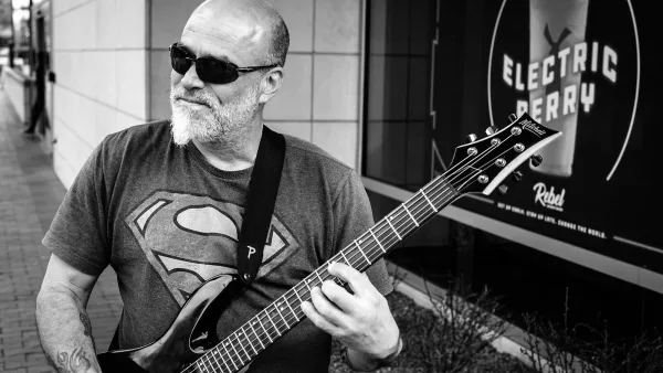 7 String Guitar Explained: Features, Types and Tips