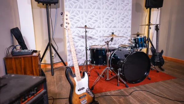 Bass Practice Amp Explained: Features, Types and Tips