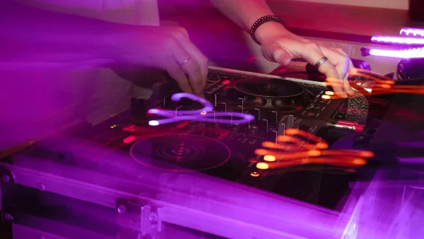 Dj Controller Explained: Features, Types and Tips
