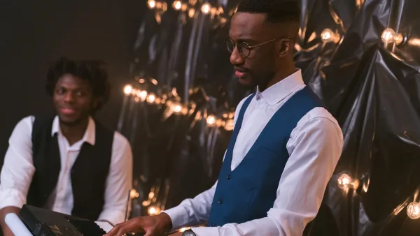 Electric Piano Explained: Features, Types and Tips