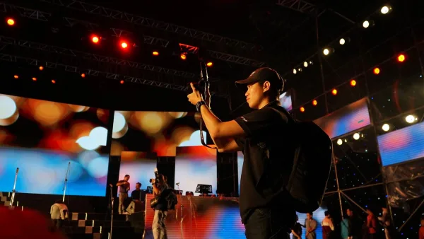 Stage Lighting Explained: Features, Types and Tips