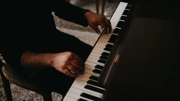 Sustain Pedal: A Complete Buyer's Guide