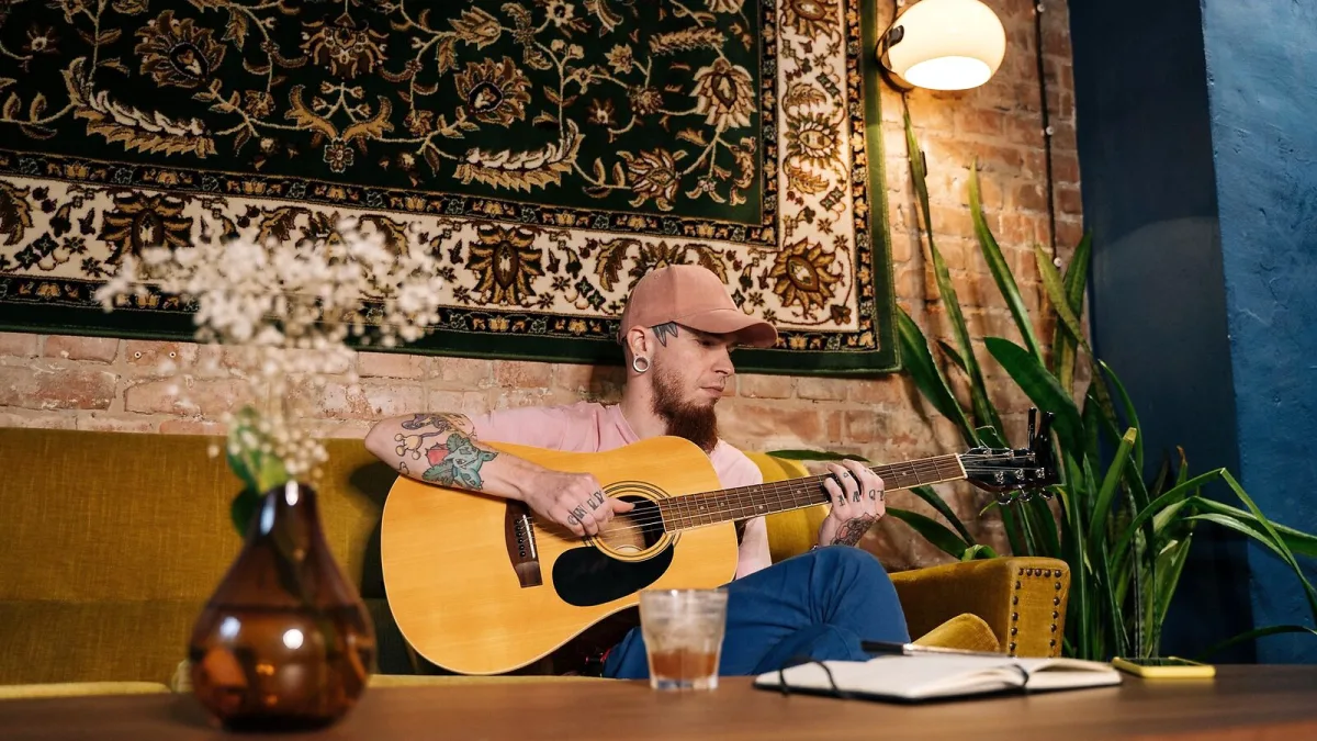 3/4 Acoustic Guitar: A Complete Buyer's Guide
